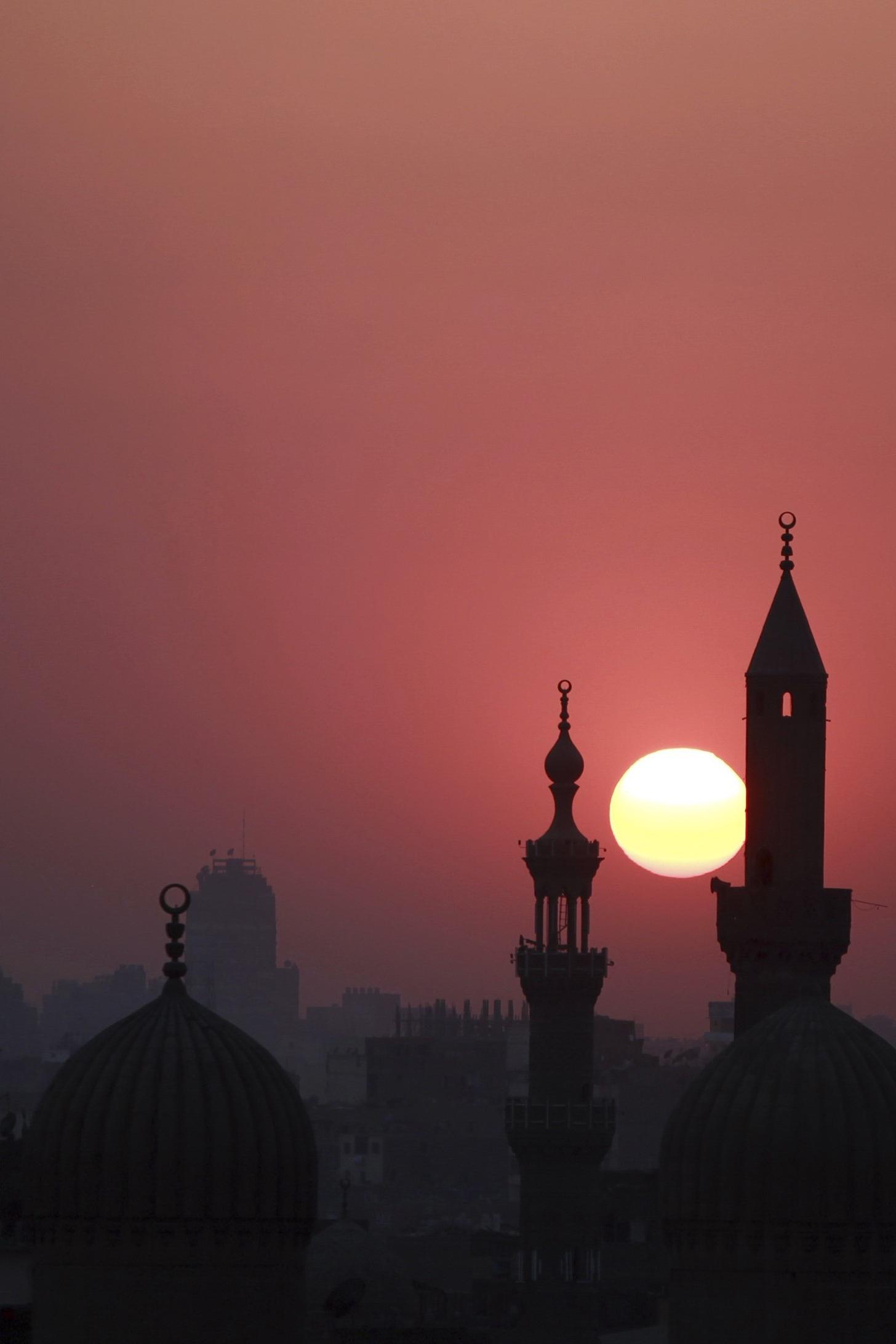 Undercover with the Clerics: Iraq’s Secret Sex (undercover-with-the-clerics-iraqs-secret-sex) Документальный фильм