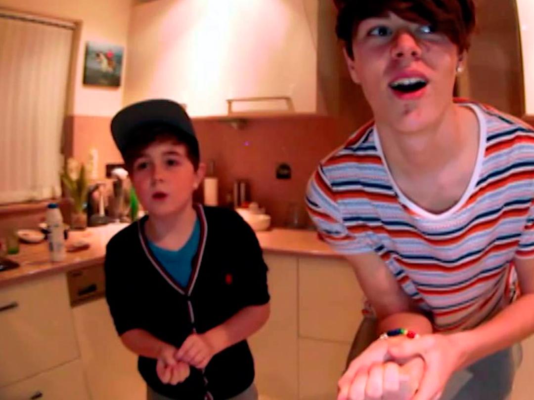 И снова не пытайтесь повторить (i-snova-ne-pytajtes-povtorit) Документальный сериал