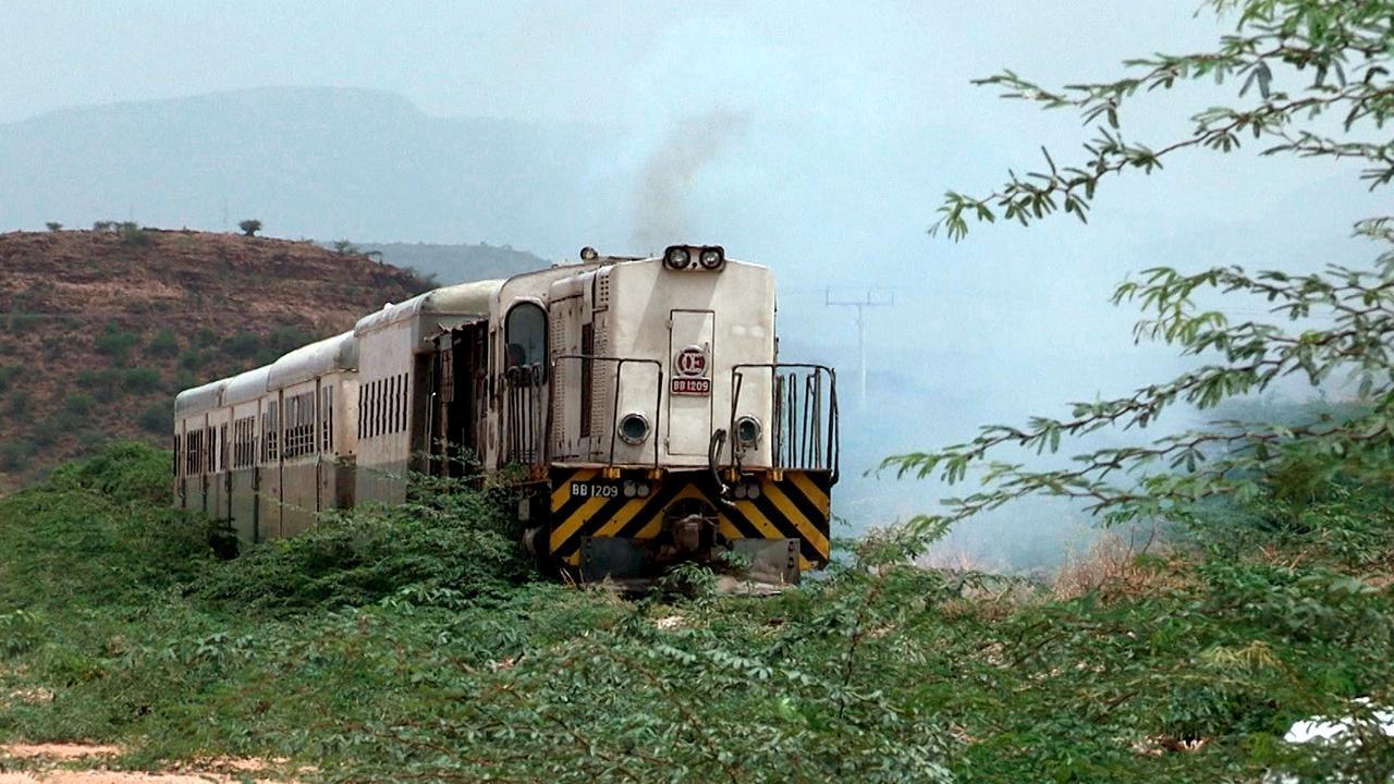 Trambahnen und Schmugglerzüge in Äthiopien (trambahnen-und-schmugglerzge-in-thiopien) Документальный фильм