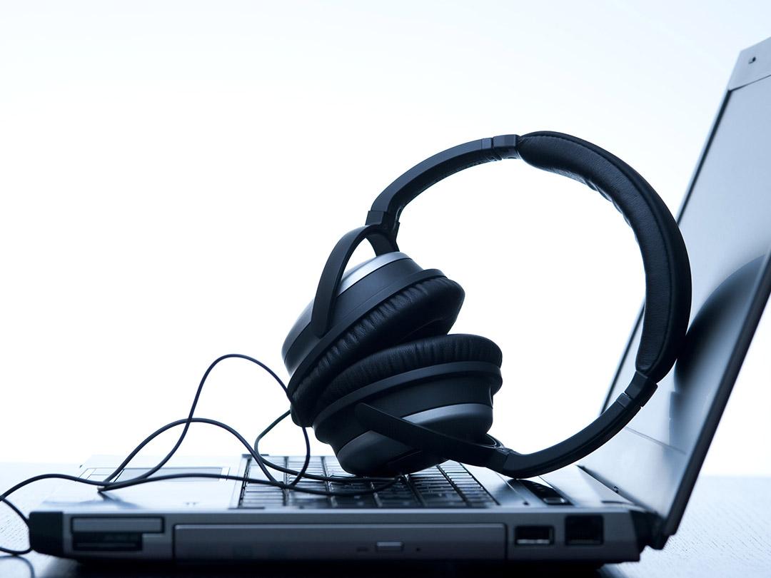 Топ-20 самых скачиваемых треков в Британии (top-20-samyh-skachivaemyh-trekov-v-britanii) Музыка