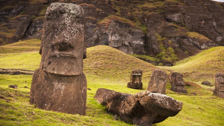 Постер Lost Empire of Easter Island