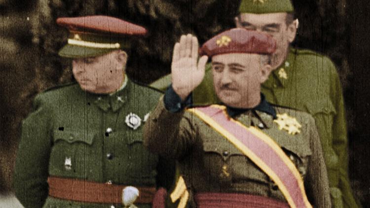 Постер España dividida: La Guerra Civil en color