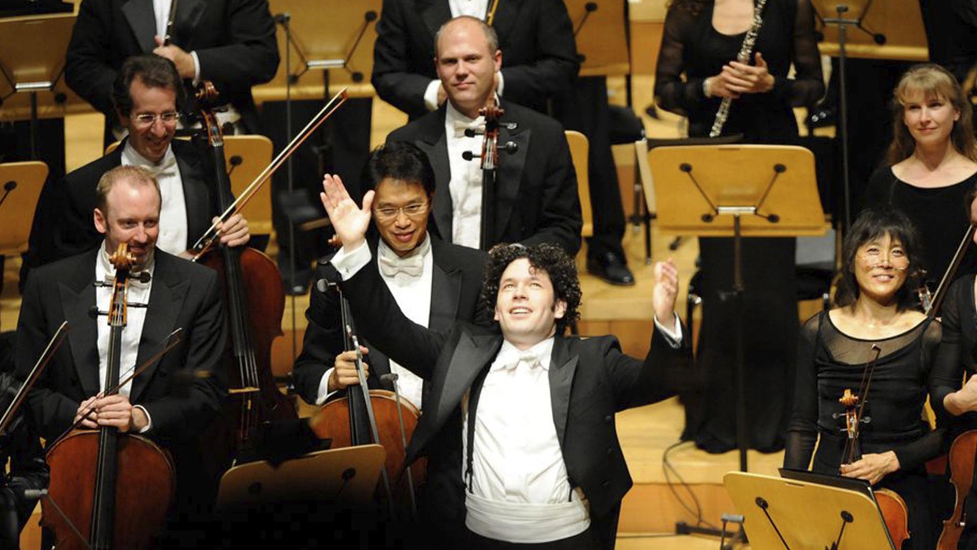 Orchester für die Zukunft-100 Jahre L.A. Philharmonic Orchestra (orchester-fr-die-zukunft-100-jahre-la-philharmonic-orchestra) Документальный фильм