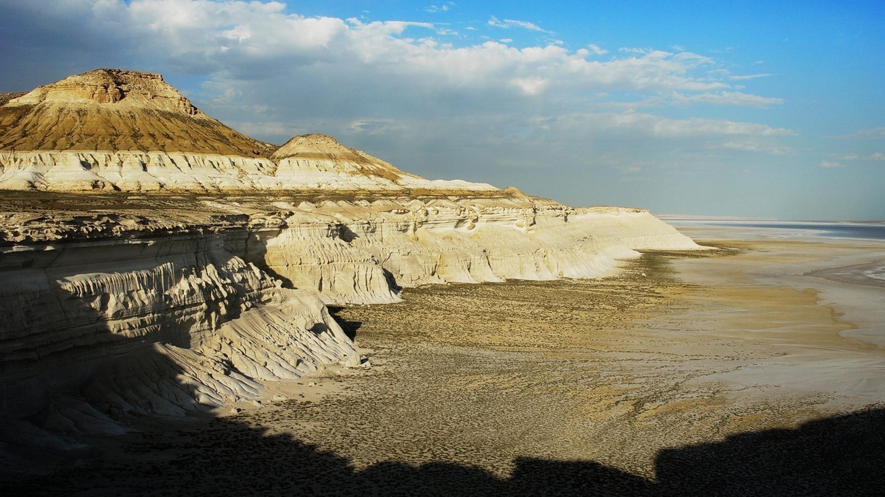 Хроники Устюрта: фильм о съемках (hroniki-ustjurta-film-o-semkah) Документальный фильм