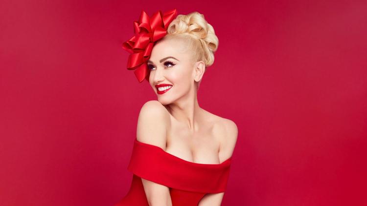 Постер Gwen Stefani's You Make It Feel Like Christmas