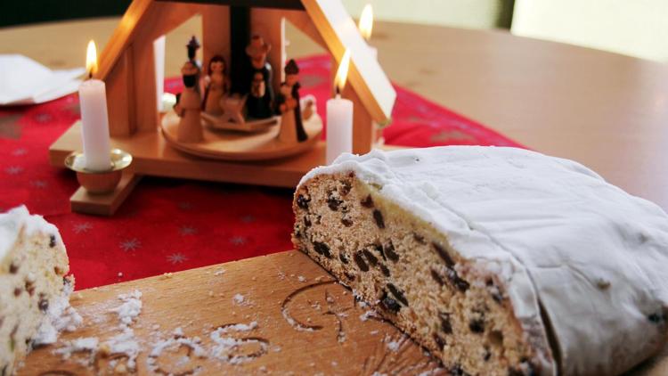 Постер Torten, Stollen und Pandoro – Weihnachtskuchen in Europa