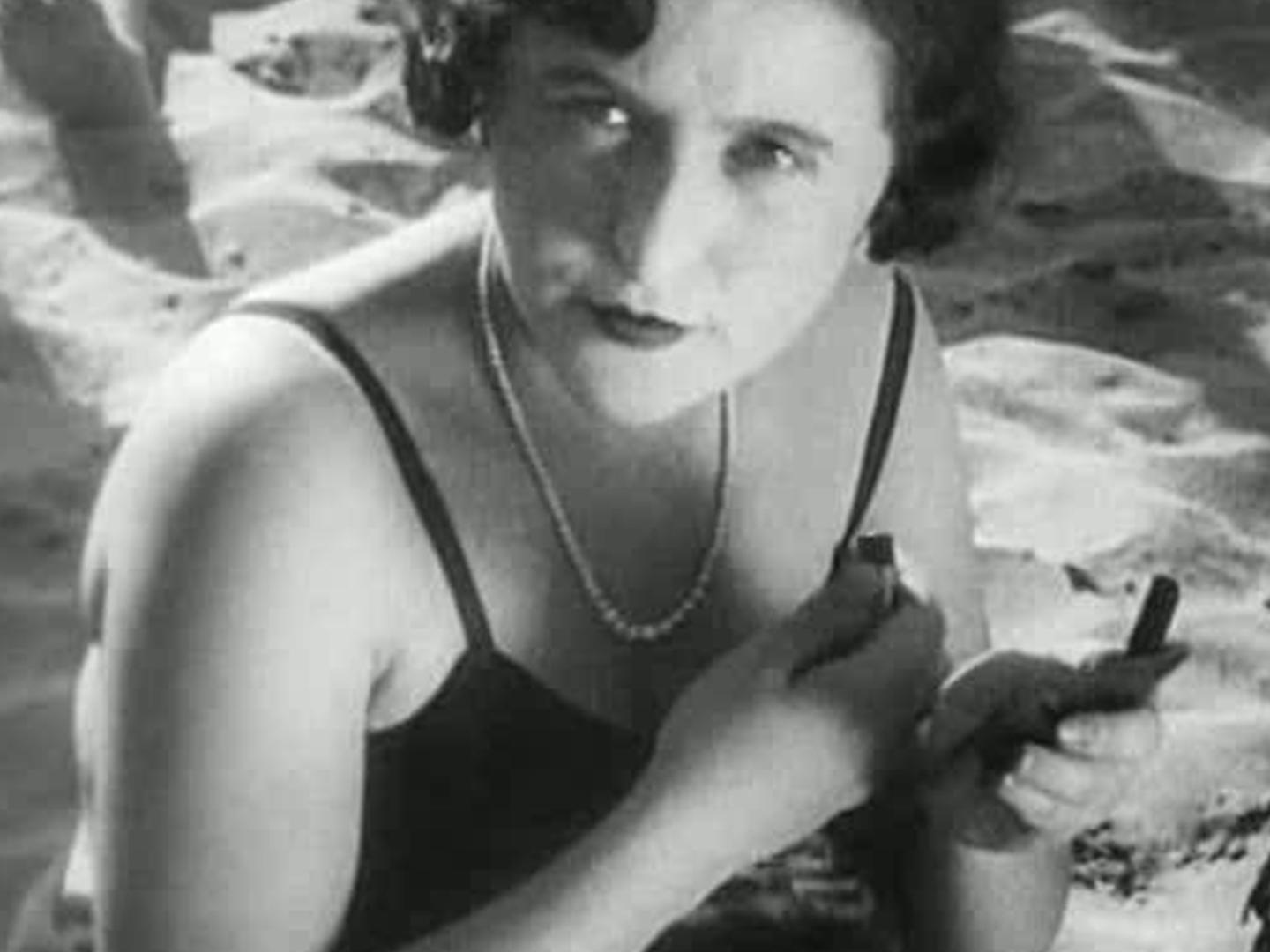 Красная Мессалина. Декрет о сексе (krasnaja-messalina-dekret-o-sekse) Документальный фильм