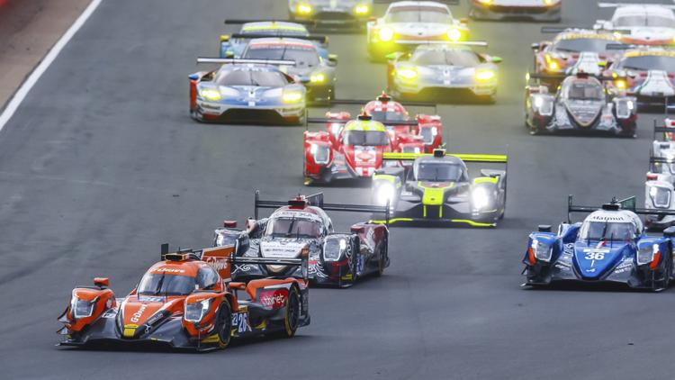 Постер Automobilių sportas:Le Mans lenktynių dokumentika