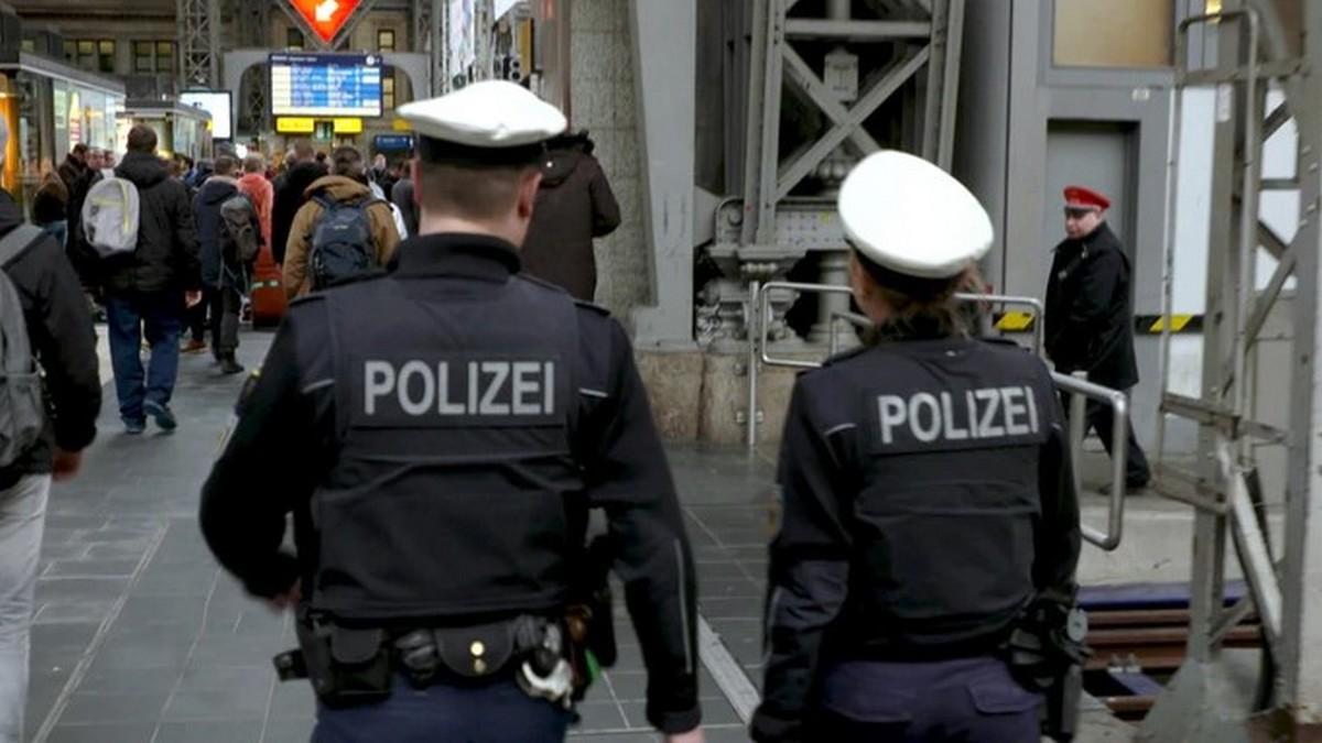 Mensch Polizist – Mein Leben in Uniform (mensch-polizist-mein-leben-in-uniform) Документальный фильм