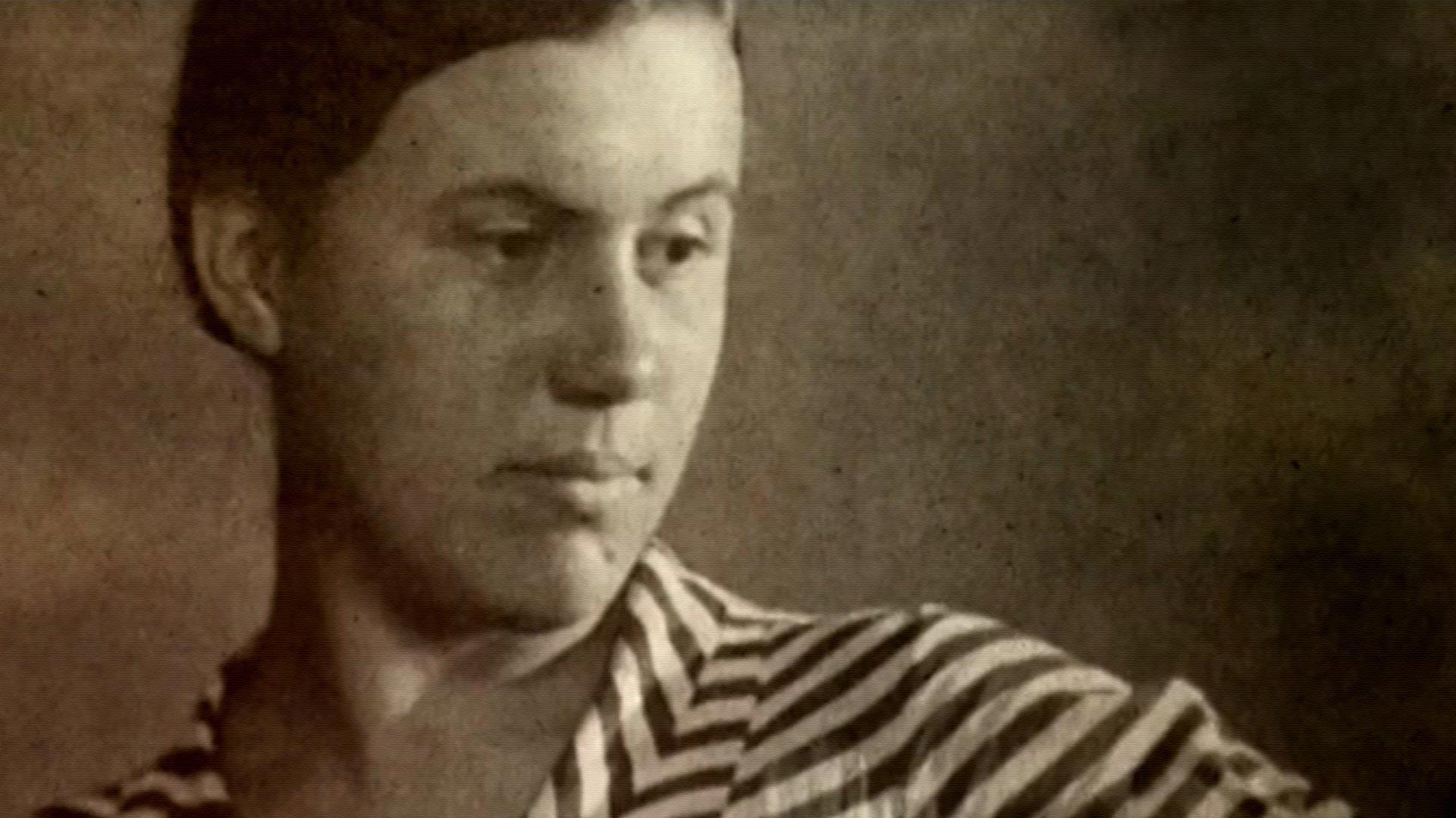 «Ночная ведьма»... Её муж и сыновья... (nochnaja-vedma-ee-muzh-i-synovja) Документальный фильм