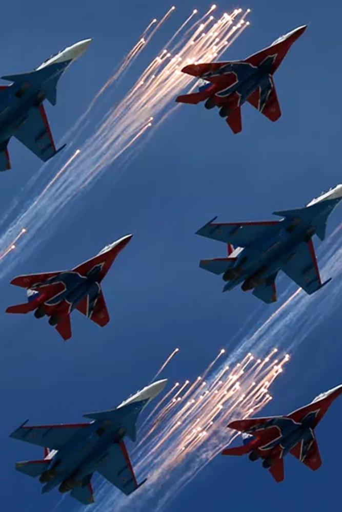 Авиашоу с участием пилотажных групп ВКС России, посвящённое 75-й годовщине Победы в Великой Отечественной войне (aviashou-s-uchastiem-pilotazhnyh-grupp-vks-rossii-posvjaschennoe-75-j-godovschine-pobedy-v-velikoj-otechestvennoj-vojne) Другое