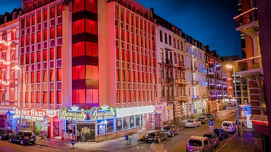 Frankfurt — Bahnhofsviertel: Rotlichtbezirk und Hipstermeile (frankfurt-bahnhofsviertel-rotlichtbezirk-und-hipstermeile) Документальный фильм