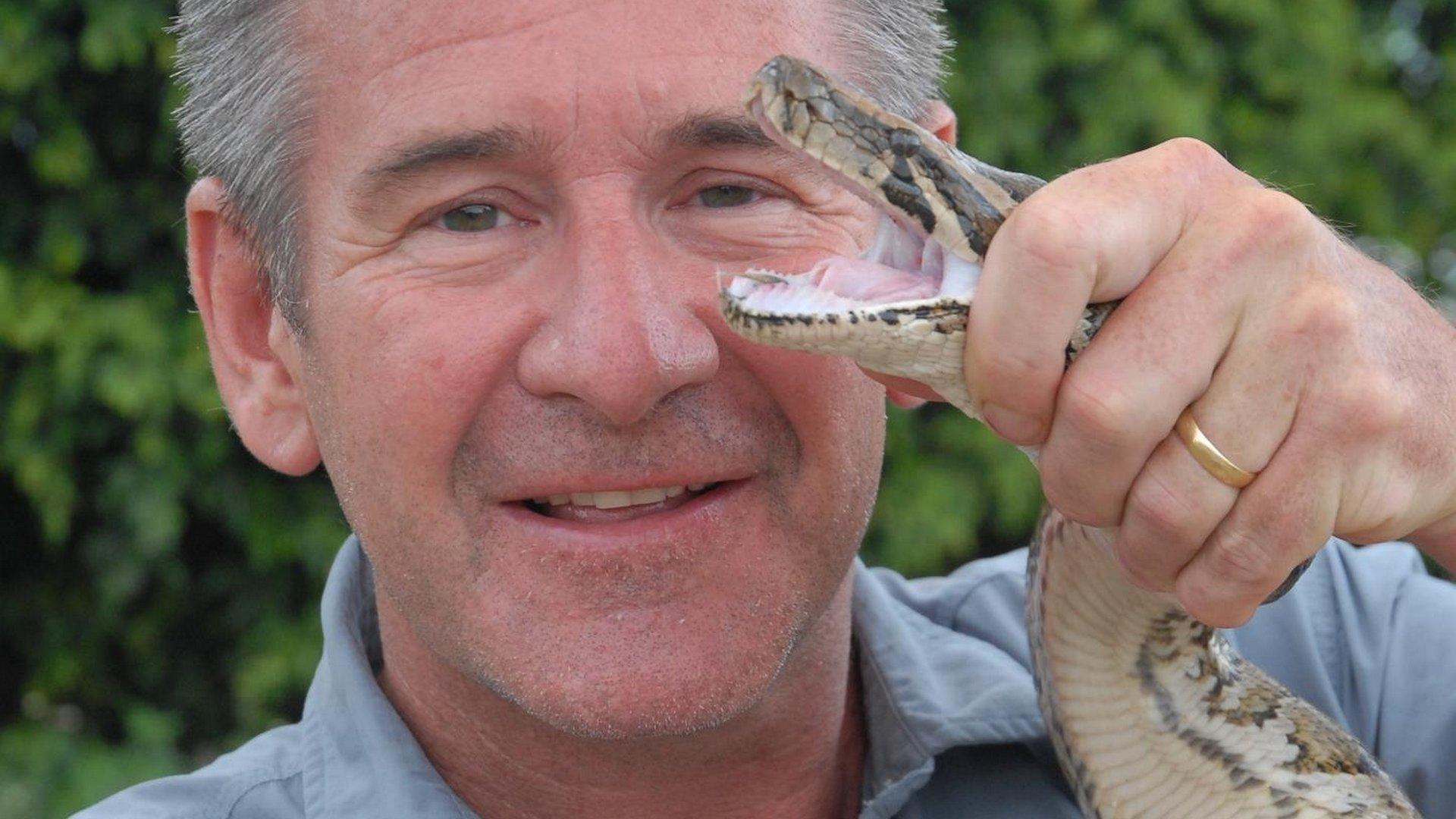 Вторжение гигантских питонов (vtorzhenie-gigantskih-pitonov) Документальный фильм