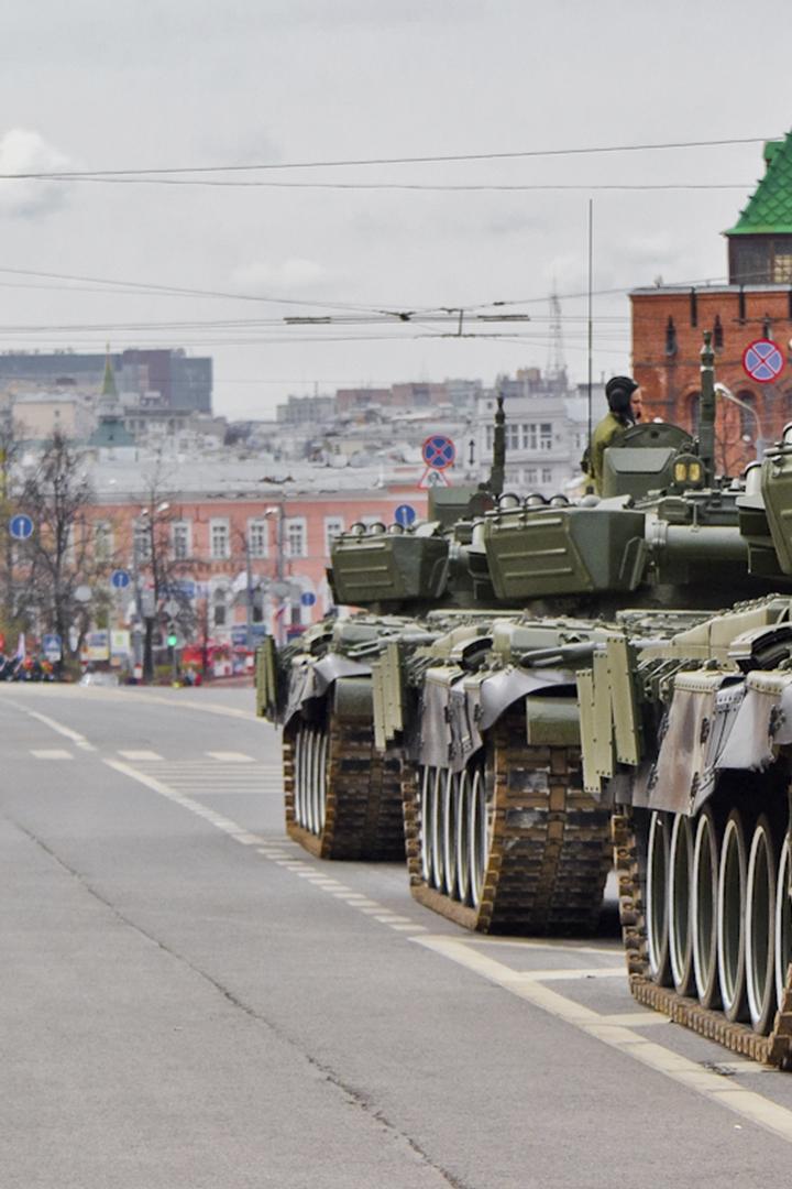 «Парад Победы». Трансляция с площади Минина и Пожарского (parad-pobedy-transljatsija-s-ploschadi-minina-i-pozharskogo) Другое
