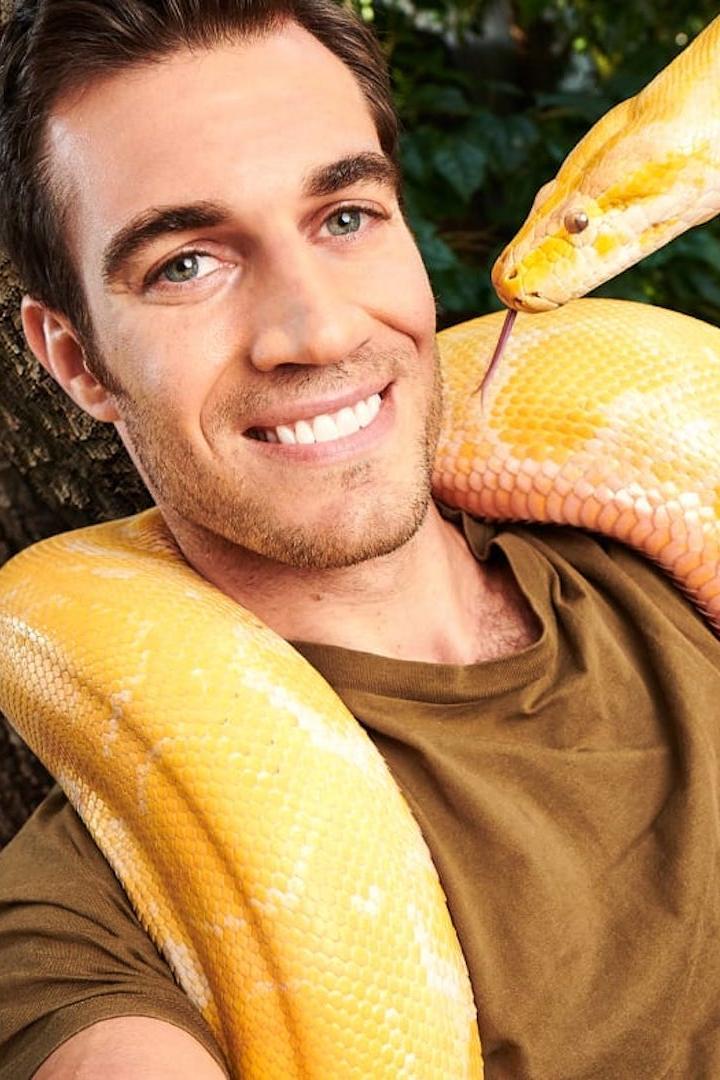 В дикие края с Эваном (v-dikie-kraja-s-evanom) Документальный сериал