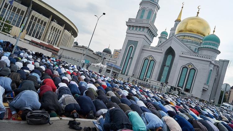 Постер Праздник Курбан-байрам. Трансляция из Московской Соборной мечети