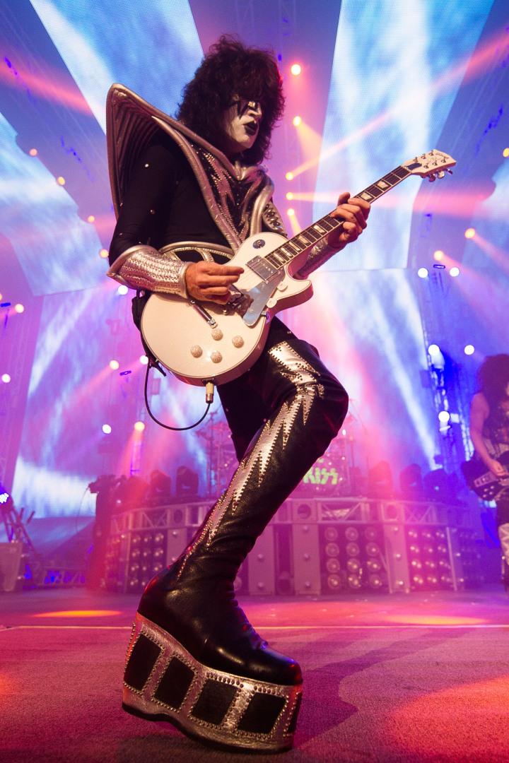 Kiss - Kiss Rocks Vegas (kiss-kiss-rocks-vegas) Музыка