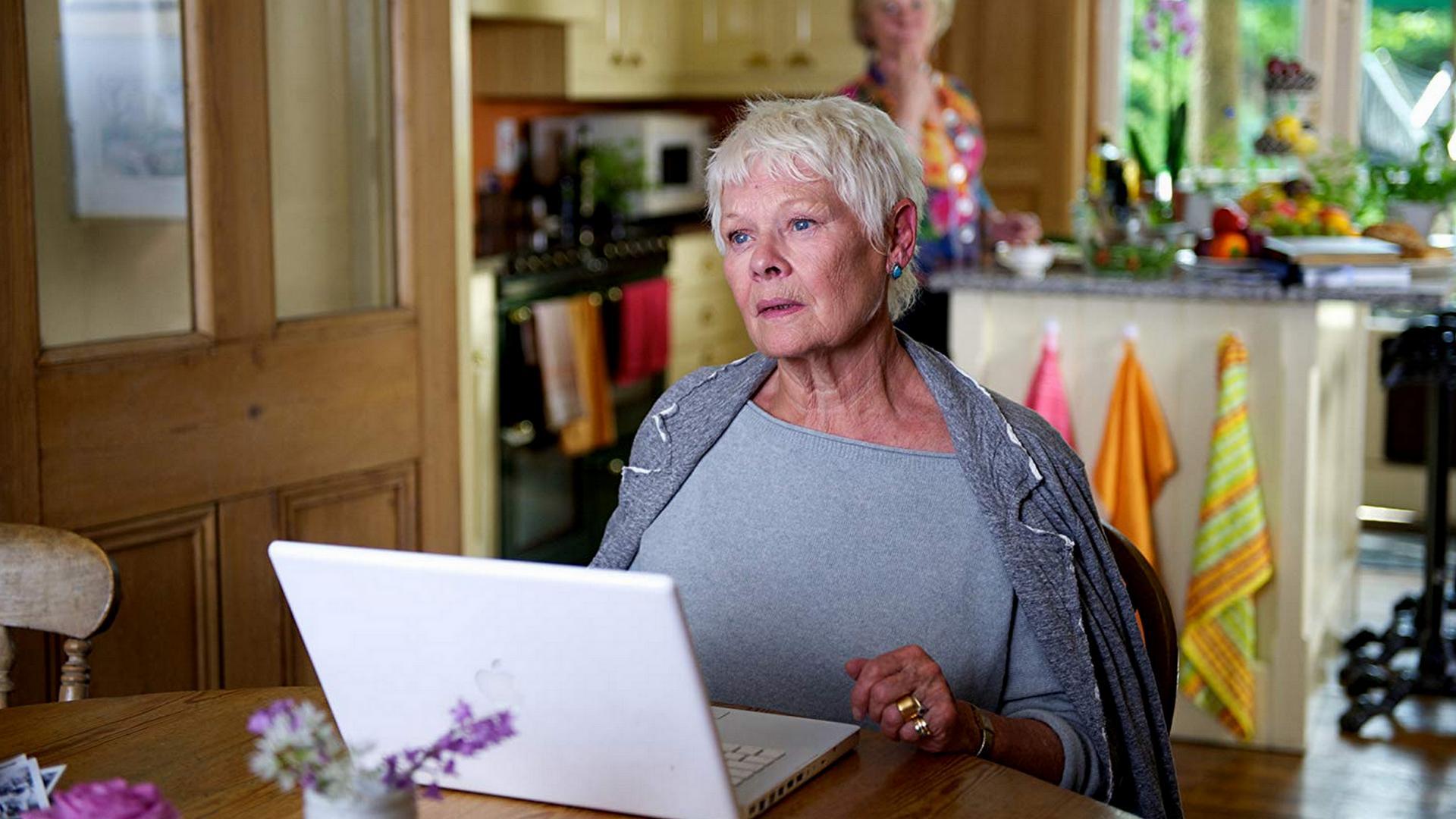 Запрос в друзья ждёт подтверждения (zapros-v-druzja-zhdet-podtverzhdenija) Фильм 2012