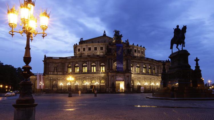 Постер Drama, Macht und Rausch — Die Semperoper