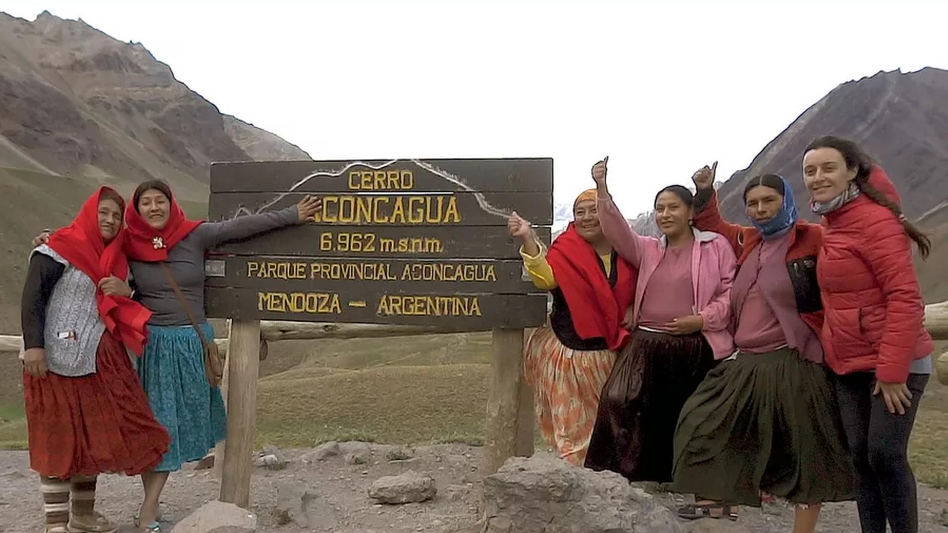 Bolivie, des femmes à l'assaut de leurs rêves (bolivie-des-femmes-lassaut-de-leurs-rves) Документальный фильм