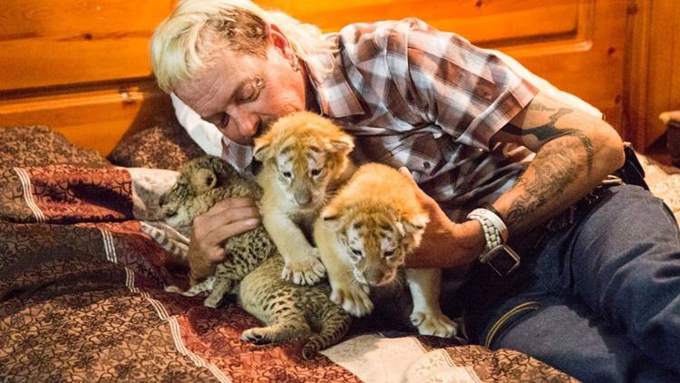 Постер Joe Exotic: Before He Was King