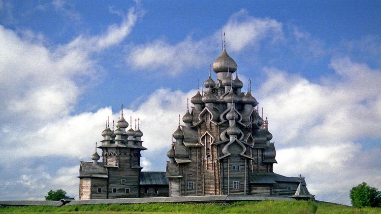 Постер Кижи. Храмовое деревянное зодчество