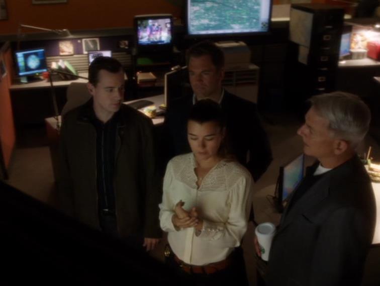 NCIS: охота на убийцу (ncis-ohota-na-ubijtsu) Сериал 2004