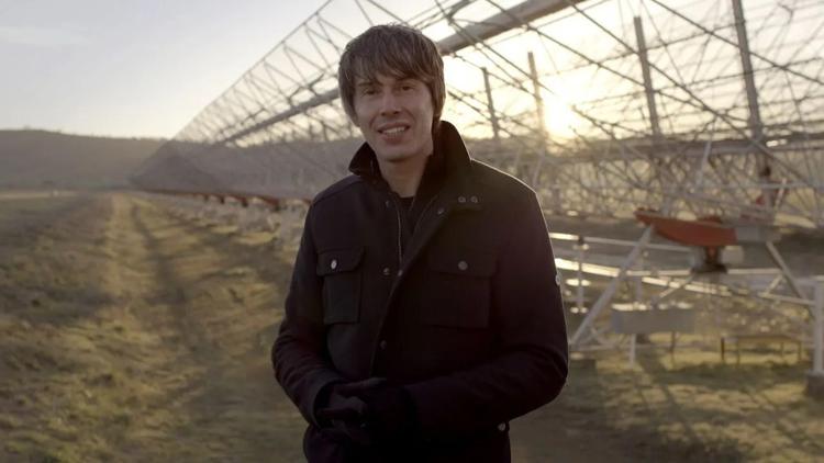 Постер Brian Cox: Livet i universum