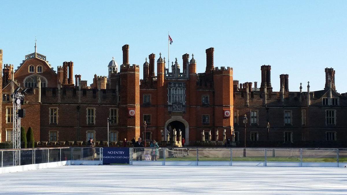 Christmas at Hampton Court (christmas-at-hampton-court) ТВ-шоу