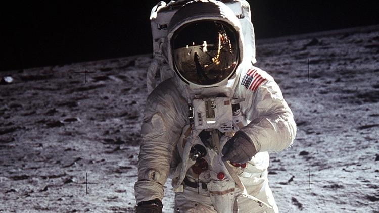 Постер Apollo 11: Triumph der Hoffnung