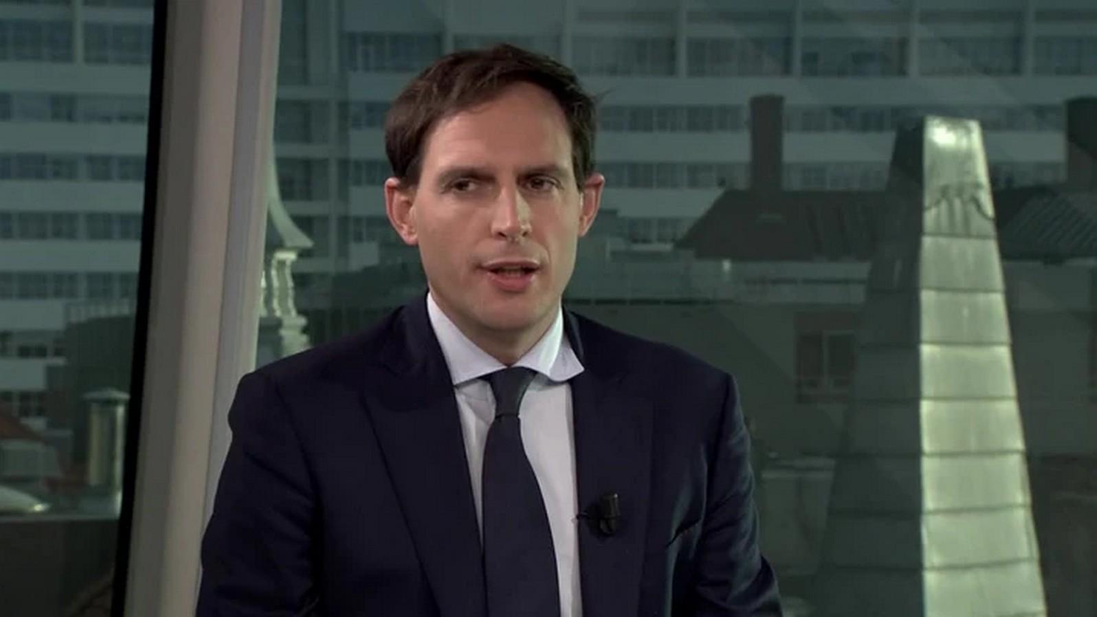 Wekelijks Gesprek Met De Minister Van Financiën (wekelijks-gesprek-met-de-minister-van-financin) Познавательное