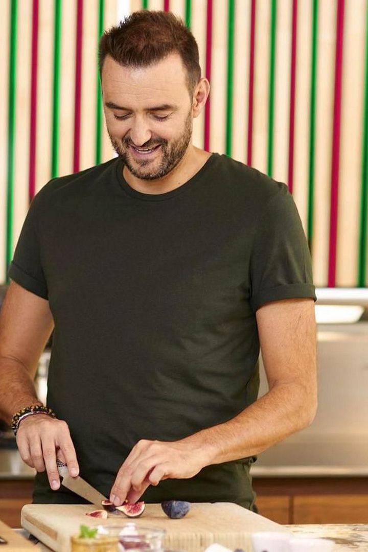 Tous en cuisine, menus de fêtes avec Cyril Lignac (tous-en-cuisine-menus-de-ftes-avec-cyril-lignac) Досуг, хобби
