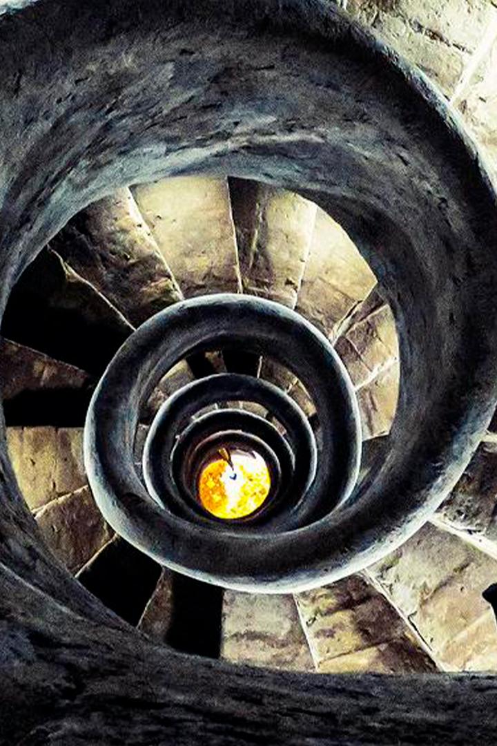 Under Italy (under-italy) Познавательное