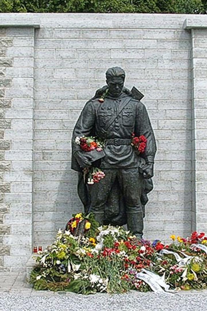 Освободители Эстонии (osvoboditeli-estonii) Документальный фильм
