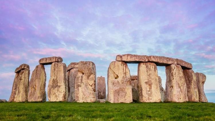 Постер Stonehenge, reviviendo a los muertos