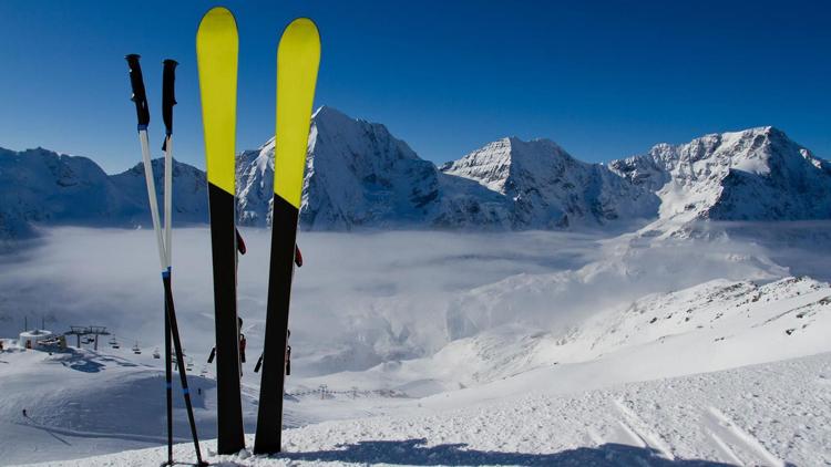 Постер Slalom parallèle dames et messieurs. Finales. Cortina d'Ampezzo, en Italie