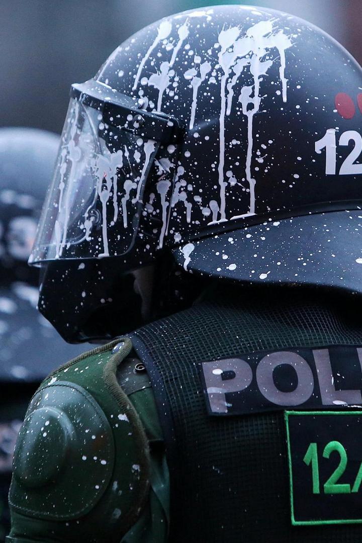 Freund, Feind, Helfer - Polizeigewalt in Deutschland (freund-feind-helfer-polizeigewalt-in-deutschland) Документальный фильм