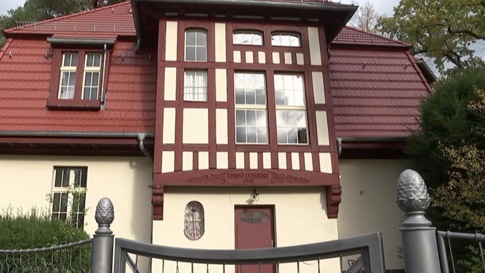 Potsdam mit der Straßenbahn erfahren (potsdam-mit-der-straenbahn-erfahren) Документальный фильм