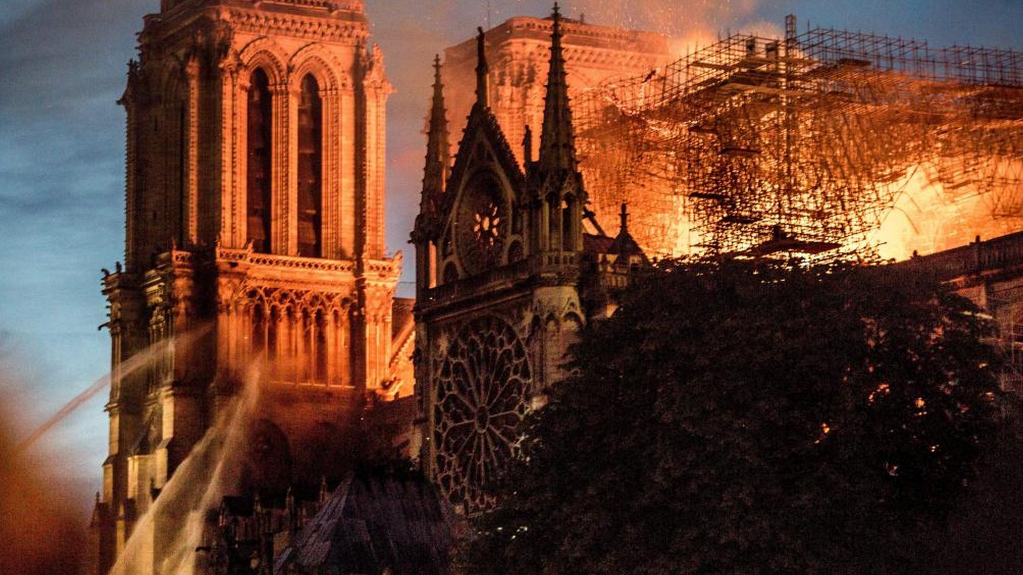 La bataille de Notre-Dame (la-bataille-de-notre-dame) Документальный фильм