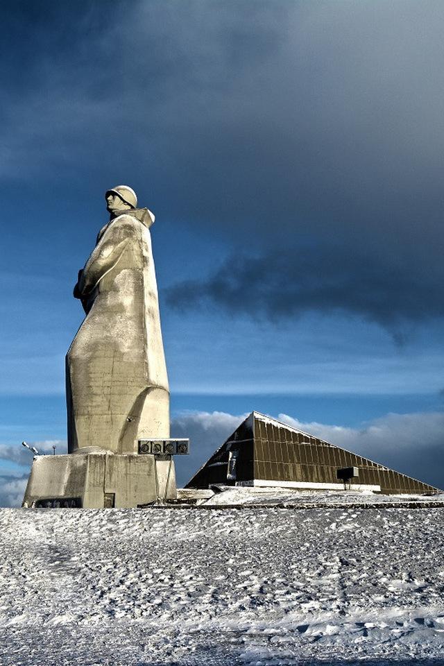 Мурманск. Город-герой (murmansk-gorod-geroj) Документальный фильм