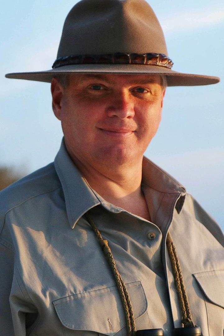 Australian Wilderness with Ray Mears (australian-wilderness-with-ray-mears) Документальный сериал