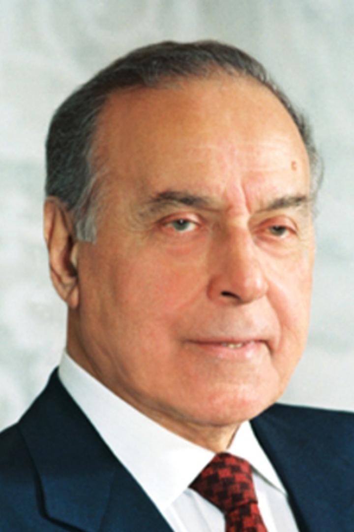 Heydər Əliyev və Azərbaycan idmanı (heydr-liyev-v-azrbaycan-idman) Документальный фильм
