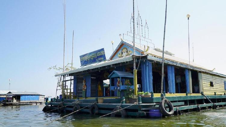 Постер Le Cambodge, un monde d'eau