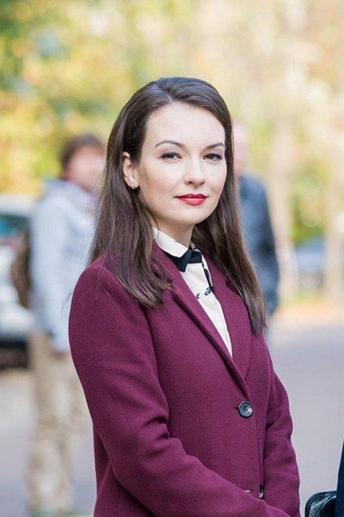 Другая жизнь Анны (drugaja-zhizn-anny) Сериал 2019