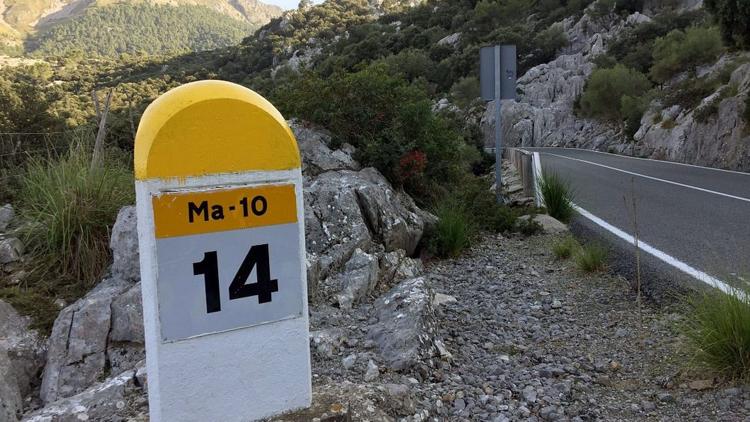 Постер Les routes qui tutoient la mer