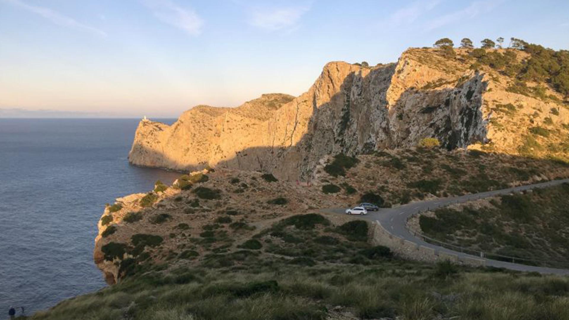 Unterwegs auf Mallorca - Die MA-10 (unterwegs-auf-mallorca-die-ma-10) Документальный фильм