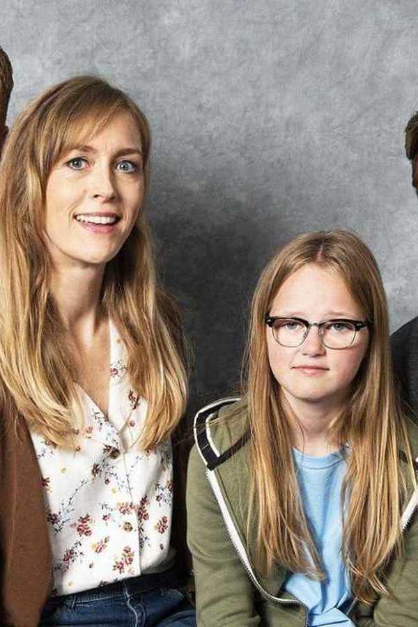 Flora och hennes regler (flora-och-hennes-regler) Сериал 2018