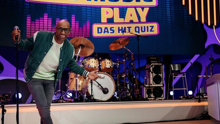 Постер Let the music play – Das Hit Quiz