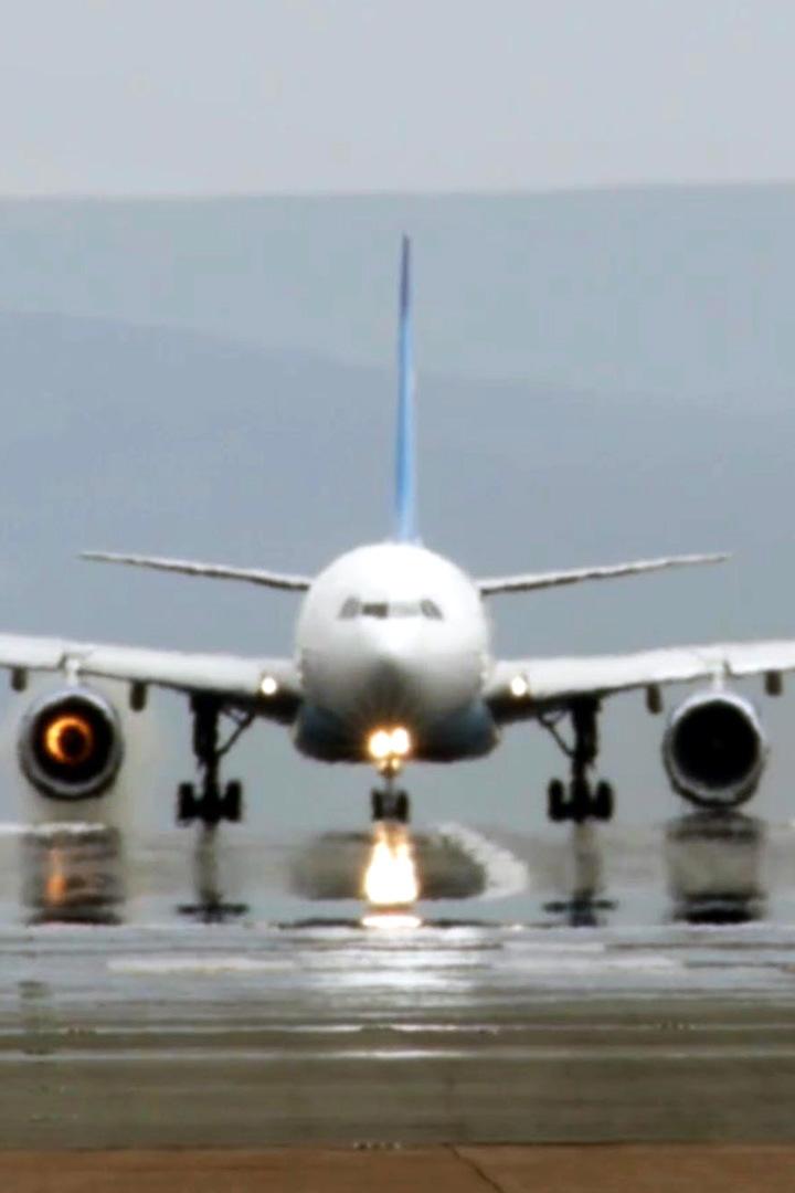 Cruises, trains, holidays & flights from hell (cruises-trains-holidays-flights-from-hell) Документальный сериал
