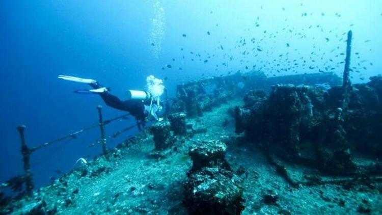 Постер Truk Lagoon : le grand cimetière sous la mer